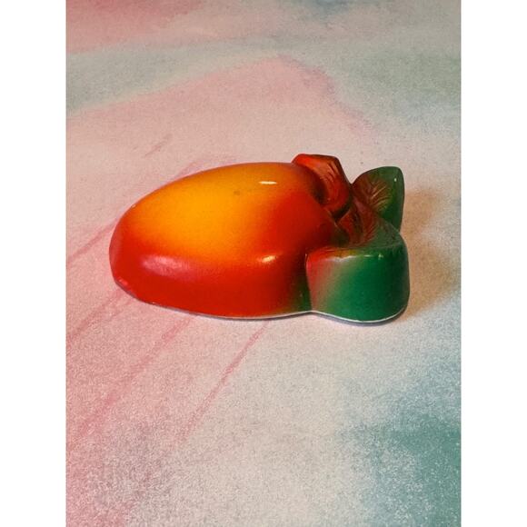 Vintage Chalkware Apple Wall Plaque – Retro Kitchen Fruit Décor, 1950s–1960s - Picture 8 of 9